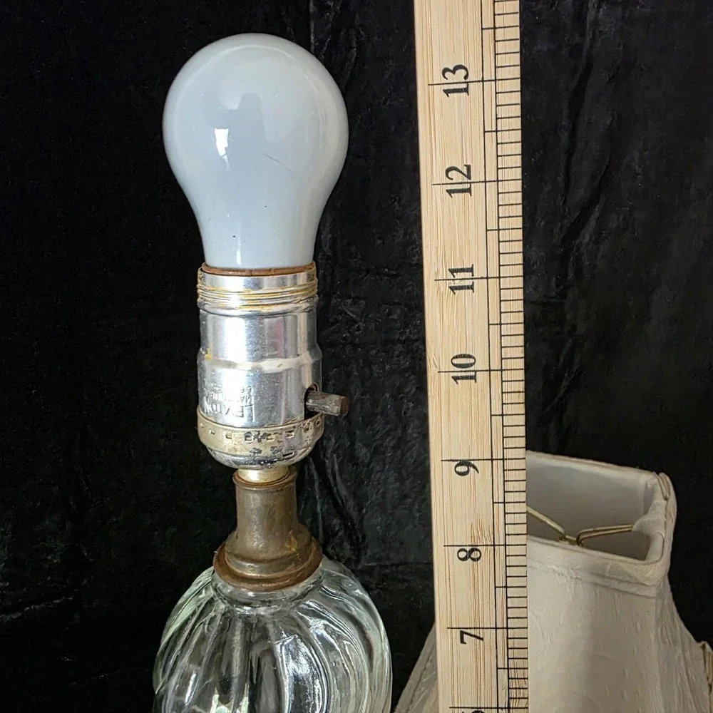 VTG Swirl Glass Table Budoir Lamp With Brass Accent & Beaded Ivory Shade - Small